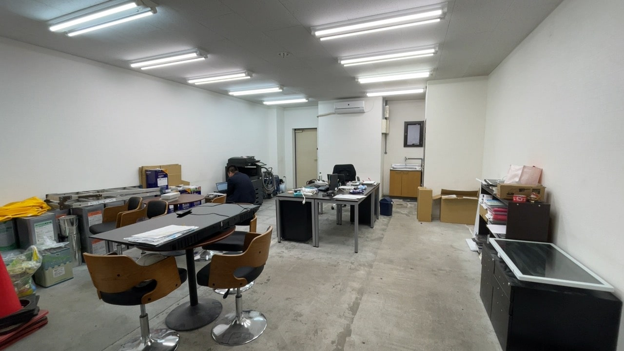 福岡市の外壁塗装専門店ペイントホームズ福岡中央店店内画像